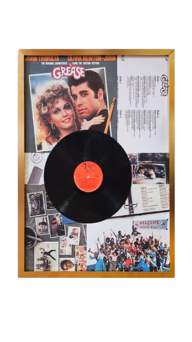 דיסק תמונה מעוצב על הקיר